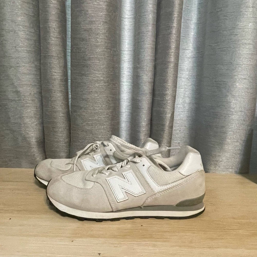 New Balance Gray Sneakers Classic Design